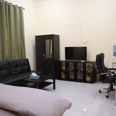 Luxury Private Studio Apartment Close To Airport أبو ظبي المظهر الخارجي الصورة