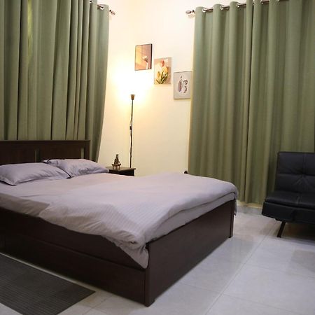 Luxury Private Studio Apartment Close To Airport أبو ظبي المظهر الخارجي الصورة
