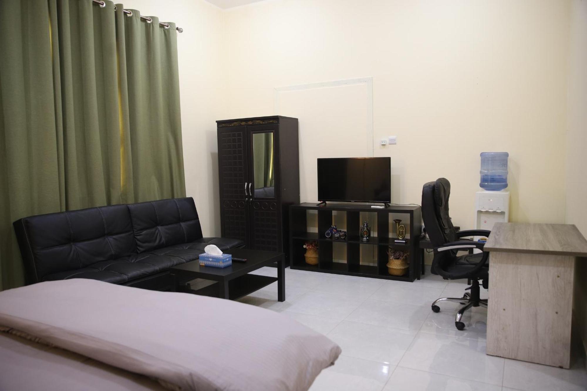 Luxury Private Studio Apartment Close To Airport أبو ظبي المظهر الخارجي الصورة
